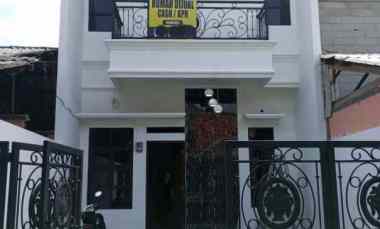 dijual rumah jl kalisari 3 cijantung