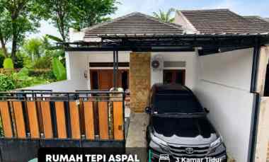 dijual rumah jl kaliurang km 12