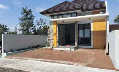 dijual rumah jl kaliurang km 17