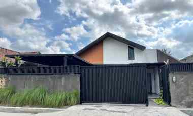 dijual rumah jl kaliurang km 9