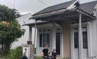 dijual rumah jl kartama