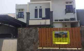 Rumah di Jl. Karyabakti 3 1 57, RW. 11, Cijantung, Kec. Ps. Rebo, Kota Jakarta Timur, Daerah Khusus Ibukota Jakarta 13770