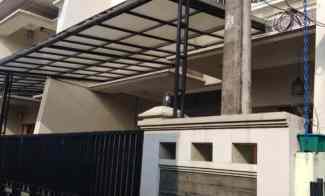 Dijual Rumah 2,5 Lantai di Kavling Pondok Bambu Duren Sawit Jakarta