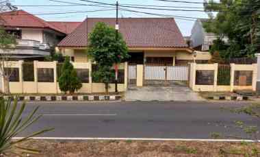 dijual rumah jl kelapa kuning billymoon