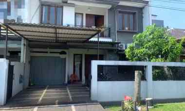 dijual rumah jl kembar