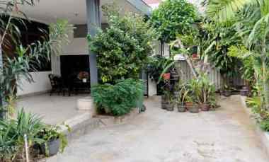 dijual rumah jl keramat jakarta pusat