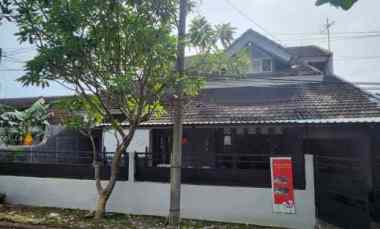 dijual rumah jl kerinci blok j no 335