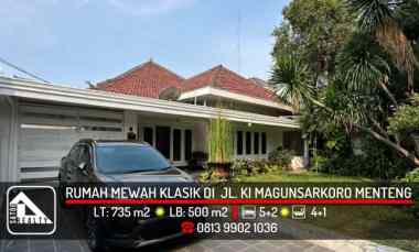 Rumah Mewah Klasik di jl. Ki Mangunsarkoro, Menteng, Jakarta Pusat