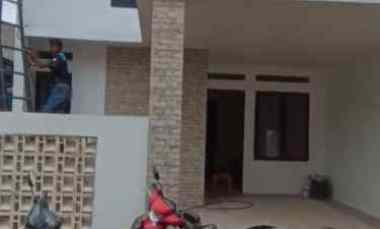 dijual rumah jl kodau raya pondok