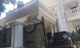 Dijual Rumah Mewah 4 Lantai di Senen Jakarta Pusat dekat RSCM