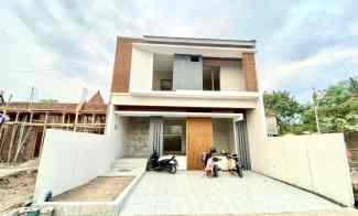 dijual rumah jl kronggahan i no km 2
