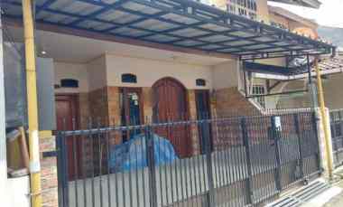 Dijual Rumah Strategis dekat Lapang Gasmin Kuningan Antapani Bandung