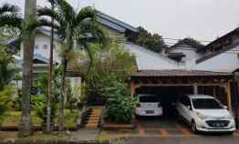 Rumah 2 LT Mewah dan Nyaman Lokasi di Bintaro Village Ciputat Tangsel