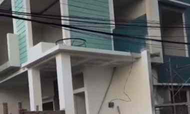 dijual rumah jl lebak indah