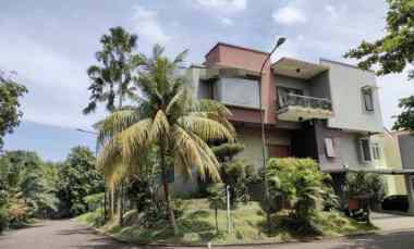 dijual rumah jl legenda wisata cibubur