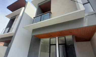 dijual rumah jl leuwipanjang