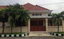Rumah Mewah di Jalan Manyar Kartika Daerah Menur Surabaya