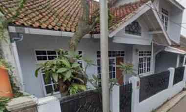 dijual rumah jl margahayu raya saturnus