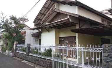 dijual rumah jl mars tata surya