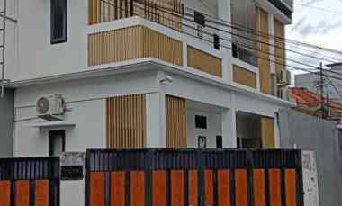 dijual rumah jl matraman menteng