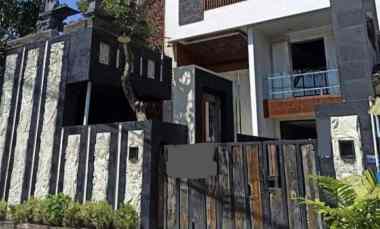 dijual rumah jl moh yamin sumerta kelod