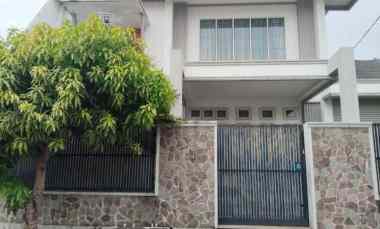dijual rumah jl nakula