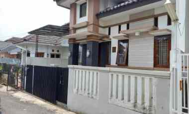 dijual rumah jl padasuka cimahi