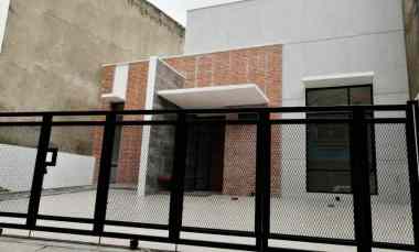 dijual rumah jl parakan wangi kel