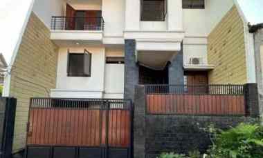 Rumah Kokoh 3lantai Siap Huni di Pisangan Lama dekat ke Tol Rawamangun