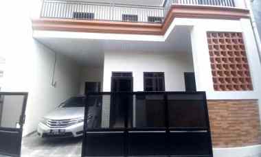 dijual rumah jl pondok kelapa duren