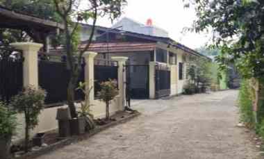 dijual rumah jl pramuka cimandala