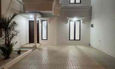 dijual rumah jl ratna raya jatibening