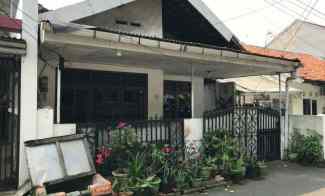 Rumah Hitung Tanah dekat Al Azhar Rawamangun Jakarta Timur