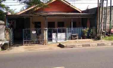 Dijual Rumah Plus Kontrakan 8 Pintu di jl Raya Cibening Purwakarta