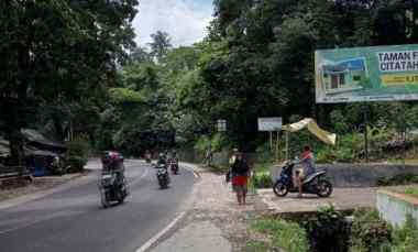 dijual rumah jl raya citatah cipatat