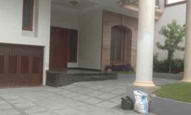 Dijual Rumah Mewah jl Raya Imam Bonjol Pusat Kota LT 730 SHM 26M