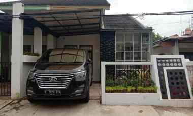 Rumah dalam Komplek Waringin Permai TNI AU Jatiwaringin Jakarta Timur