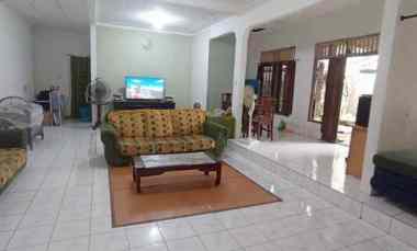 dijual rumah jl raya kalisuren