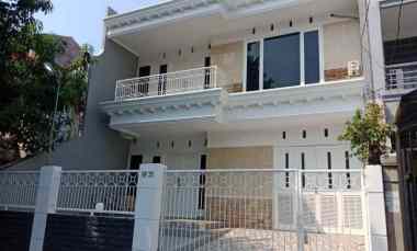 dijual rumah jl raya komplek kelapa