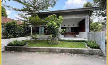 dijual rumah jl raya tajem
