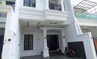 Rumah 3 Lantai Ada Rooftop at Jakarta Selatan Cash KPR Bank