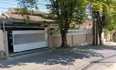 dijual rumah jl sari asih sarijadi raya