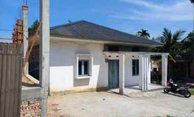 dijual rumah jl sekuntum