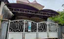 Rumah Luas Mewah di Jalan Semolowaru Elok Kota Surabaya