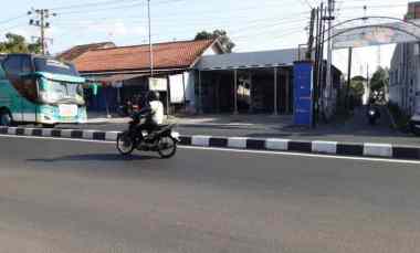 dijual rumah jl slamet riyadi