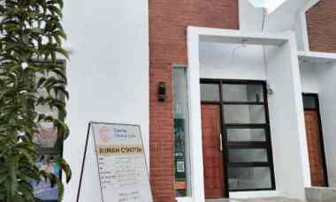 dijual rumah jl stasiun timur rt 003 rw