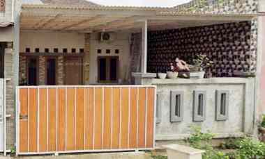 dijual rumah jl taman anyelir 3 kel