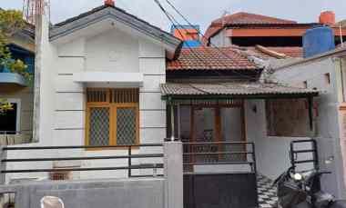 dijual rumah jl taman lotus 3