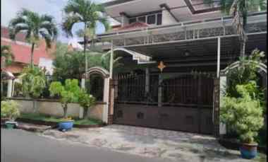 dijual rumah jl teluk cendrawasih