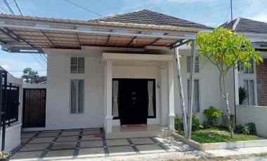 dijual rumah jl unggas